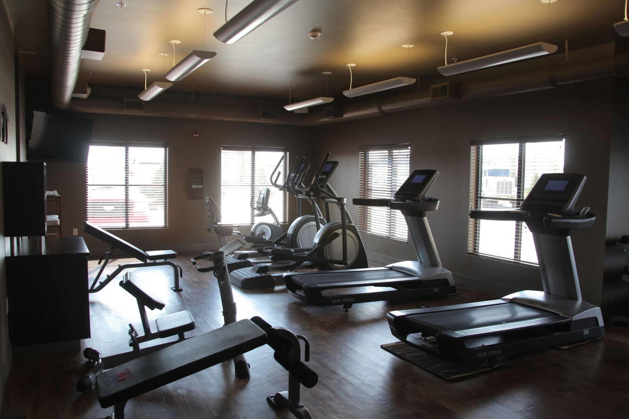 Teddy'S Residential Suites Watford City Εξωτερικό φωτογραφία